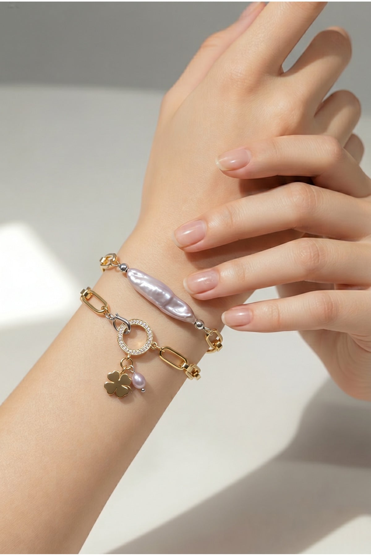 22 Ayar Altın Kaplama Doğal Pembe İncili Yonca Charm Detaylı Zincir Bileklik ✨💖🍀