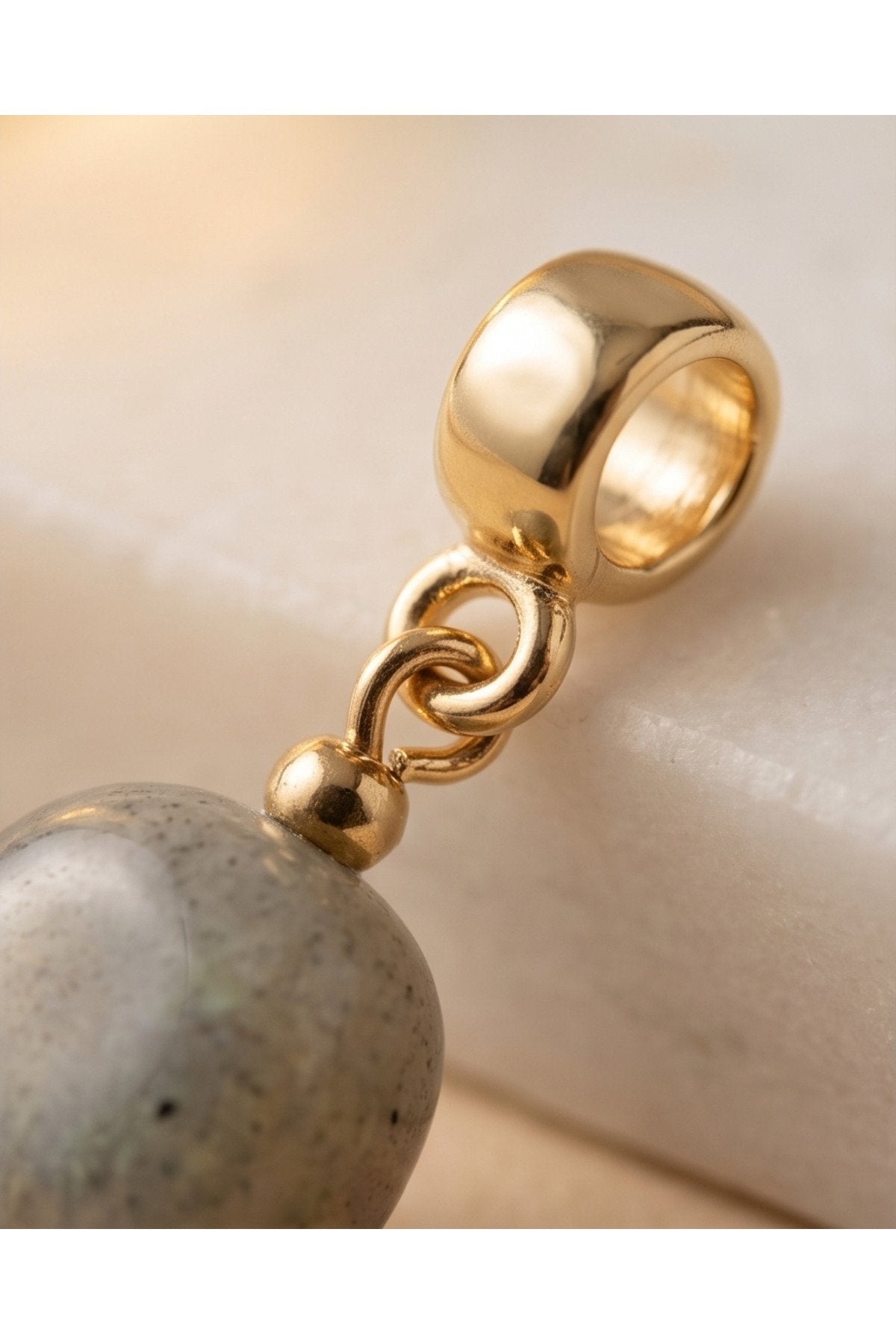 ALTIN KAPLAMA LABRADORİT CHARM