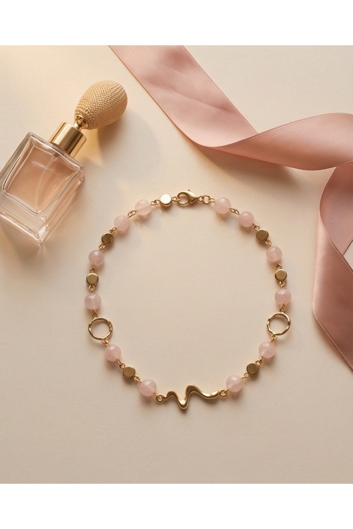 PEMBE KUVARS VE HEMATİT TAŞLI ALTIN KAPLAMA CHOKER KOLYE