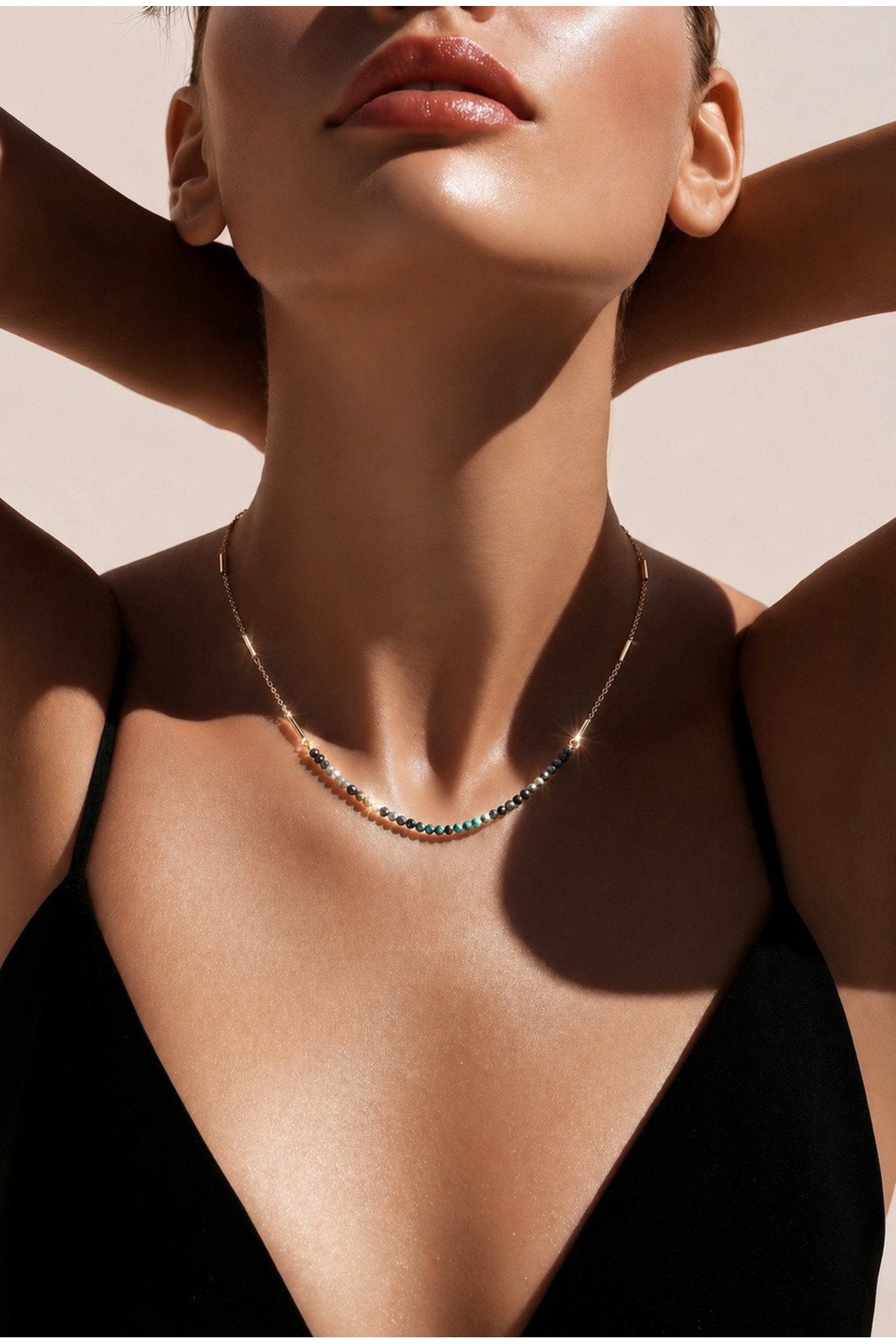 ALTIN KAPLAMA PIRILTILI AFRİKA TURKUAZI TAŞLI CHOKER